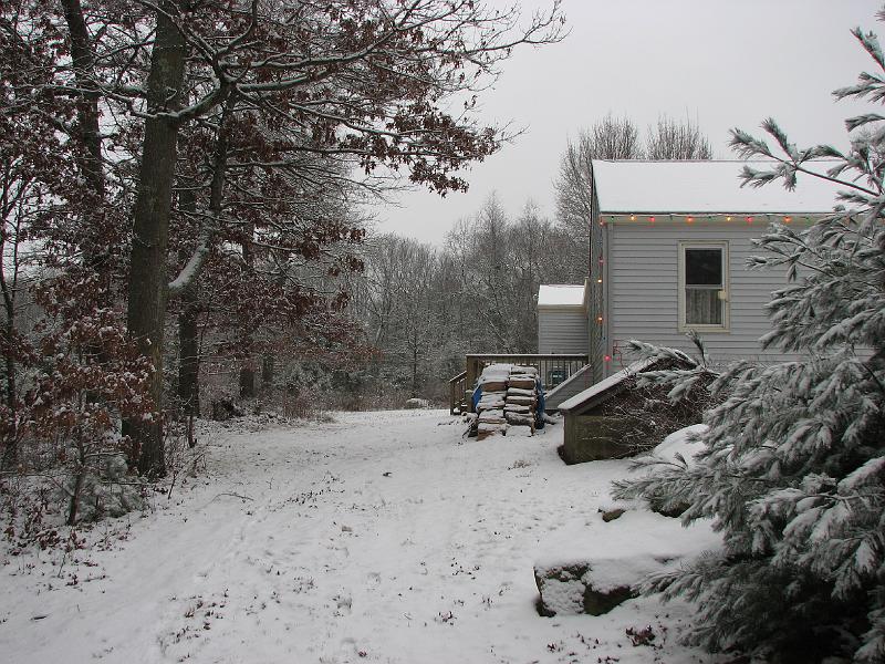 2008-12-07_First_Snow 023.jpg